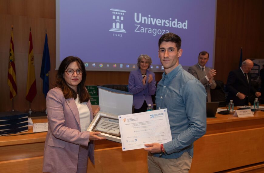 Premio de la Cátedra COGITIAR al mejor Trabajo Fin de Grado en el Área de Ingeniería Química para David Ruiz-Alejos